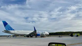 United Airlines Diverts Transatlantic Flight to Portland Due to Fuel Shortage