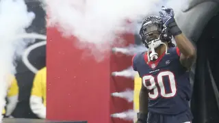 Clowney Rejoins the Texans, Targeting a New Championship Run