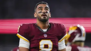 Eight NFL Teams at 0-2: Commanders Face Crisis, Texans and Colts Offer Hope