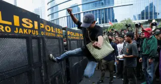 Jakarta students rally against Prabowo spending, warn of a bankrupt Indonesia