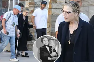 Tatum O'Neal Walks in L.A. Six Years After Near-Fatal Stroke