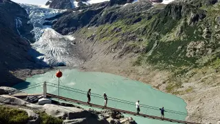 Swiss Glacier Reveals Remains of Two Belgians Missing Since 1992