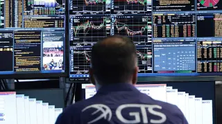 Global IPO Pipeline Freezes as Valuation Skepticism and AI Jitters Halt Listings