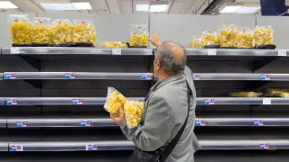 Italian Fuel Protests Trigger Regional Food Shortages and U.S. Navy Contingency Measures