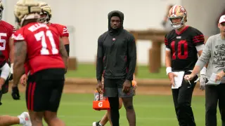 Lynch Sets Boundaries as Aiyuk Situation Drags Through Training Camp