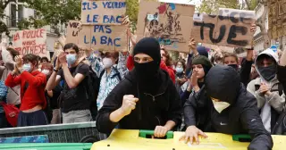 France's Education Crisis: 250,000 Protest as Schools Close and Police Face Backlash