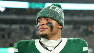 Fields aims to soak up Mahomes and Reid with the Chiefs