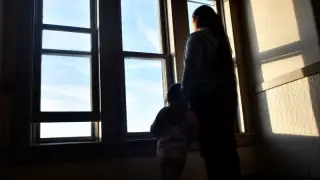 Trump administration moves to revoke visas for hundreds of thousands of asylum seekers