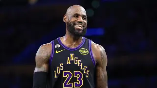 Free Agency 2026 Kicks Off with LeBron Headlines Early Moves