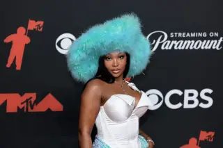 Summer Walker Invokes California Law to Exit Interscope Deal, Triggering $50M Lawsuit