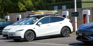 Analysts Remain Bullish on Tesla After Soft Q2 Amid AI Hype Fade