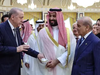 Mecca defense pact among Saudi, Pakistan and Turkiye reframes Middle East security