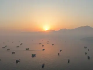 Trump claims Hormuz shipping resumes as US-Iran MoU seeks de-escalation