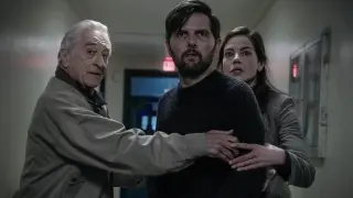 De Niro Leads a Gently Spooky Netflix Serial-Killer Tale