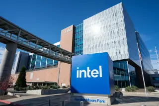 Chip Stocks Rebound as JPMorgan Upgrades Intel and Investors Buy the Dip