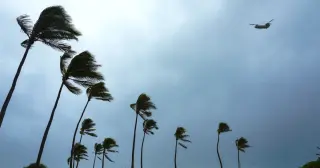 Hurricane Lowell to skim Kauai and Niihau, bringing heavy rains to Hawaii