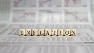 Gold gains on CPI nerves as Fed rate hike ambiguity lingers