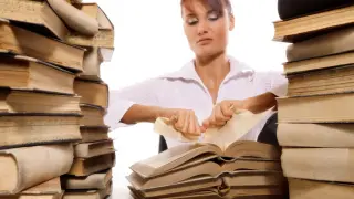 Airtag Trail Suggests Amazon Destroys Rare Books for AI Training