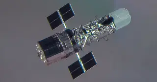 Vantor Satellite Captures Ultra-Close Portrait of Hubble on 36th Birthday