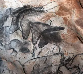 UV Scans Reveal Invisible Calcite Varnish Protecting Chauvet Cave Art