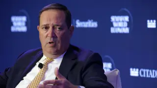 Cisco Beats Q3, Signals AI-Led Growth as Shares Rally