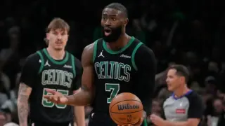 Windhorst: Celtics Likely to Trade Jaylen Brown Amid Giannis Talk Fades