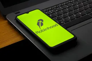 Robinhood CFO Highlights Anthropic's 1,300% Growth Amid Record Cash Pile