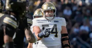 Notre Dame Extends Unbeaten Run with 37-26 Win Over North Carolina
