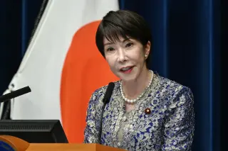 Takaichi Faces Backlash Over Makeup Comments and Diet Attendance