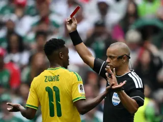 Opening Day Chaos: Red Cards, Hydration Breaks and Korea's Late Win Define World Cup 2026 Debut