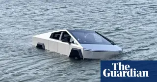 Texas Driver Tests Wade Mode as Cybertruck is Recovered from Lake