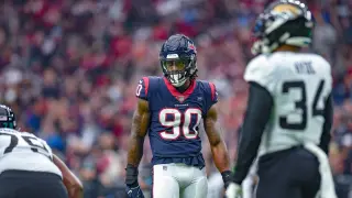 Clowney Returns to Houston, Reunites with the Texans Eight Years After Draft