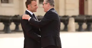 Macron Grants Starmer France’s Legion d’Honneur for Europe Security Efforts
