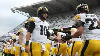 Iowa Names Hecklinski as Starter for Minnesota Clash Amid Playoff Push