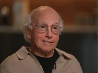Larry David Turns American History on Its Head in Life, Larry