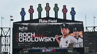 Cholowsky lands record $10.35M signing bonus as No. 1 pick