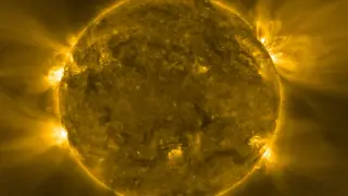 Solar Orbiter links solar wind switchbacks to coronal reconnection