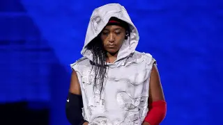 Osaka pays Iverson tribute with basketball-inspired US Open look
