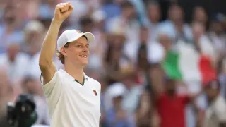 Sinner Defends Wimbledon Title in Four-Set Masterclass