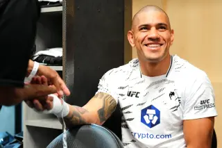 Pereira to face Pavlovich in five-round heavyweight bout at UFC 335