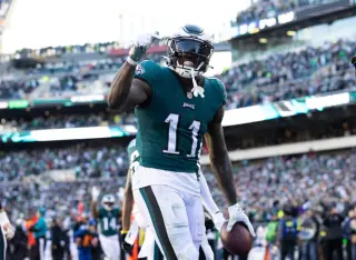 Patriots Pursue A.J. Brown as Eagles Open to 2028 1st-Round Pick