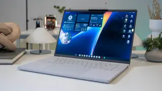 Googlebook Launch Flawed: Intel Models Face App Glitches, Samsung Integration Fails