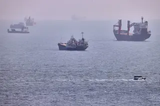 Iran-Oman Strait Talks Signal Partial Return to Restrictions, Not Full Open