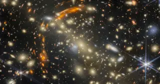 Webb Reveals Rare Quadruple Images in Galaxy Cluster MACS J0454.1-0300