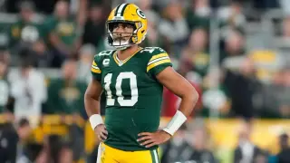 Packers' 2-2 Record Hides Deep Flaws as CeeDee Lamb Sets Cowboys Records