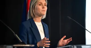 Iceland Signals Pause on EU bid after referendum setback