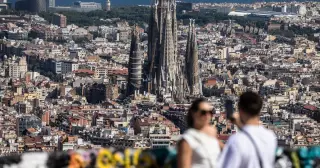 Spain Grants Legal Status to Over 500,000 Migrants in Landmark Regularization Drive