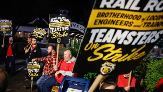 LIRR strike shuts down the nation’s largest commuter rail after stalled talks
