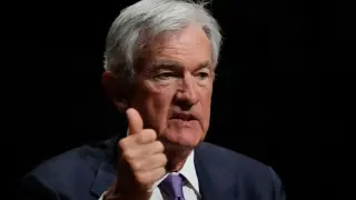 Fed Pauses Rates, Signals Data-Driven Patience