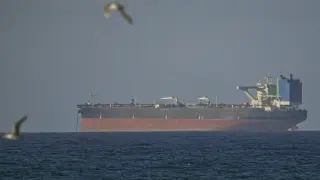 Nine Tankers Traverse Hormuz Amid US-Iran Tensions